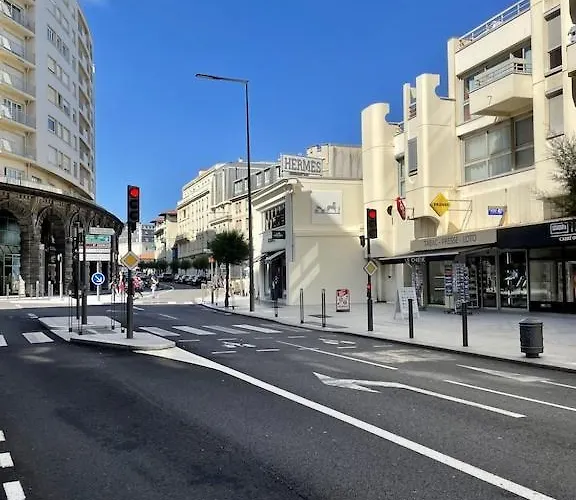 Superb Floor Studio, Center. *