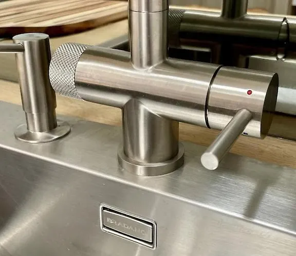 Superb Floor Studio, Center. *