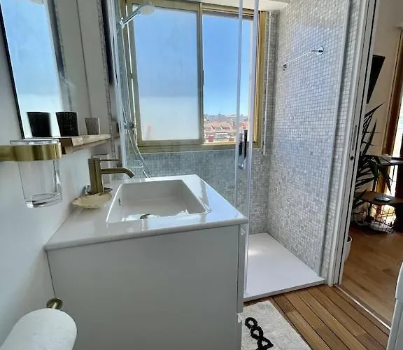 Superb Floor Studio, Center. *